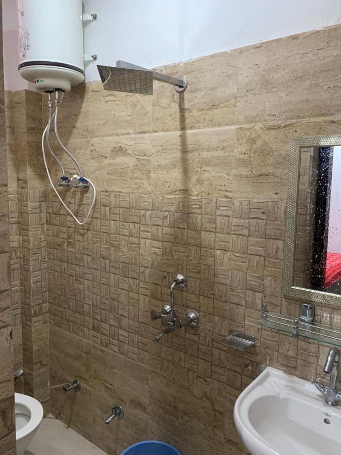 Saatvik Homestay カトラ エクステリア 写真