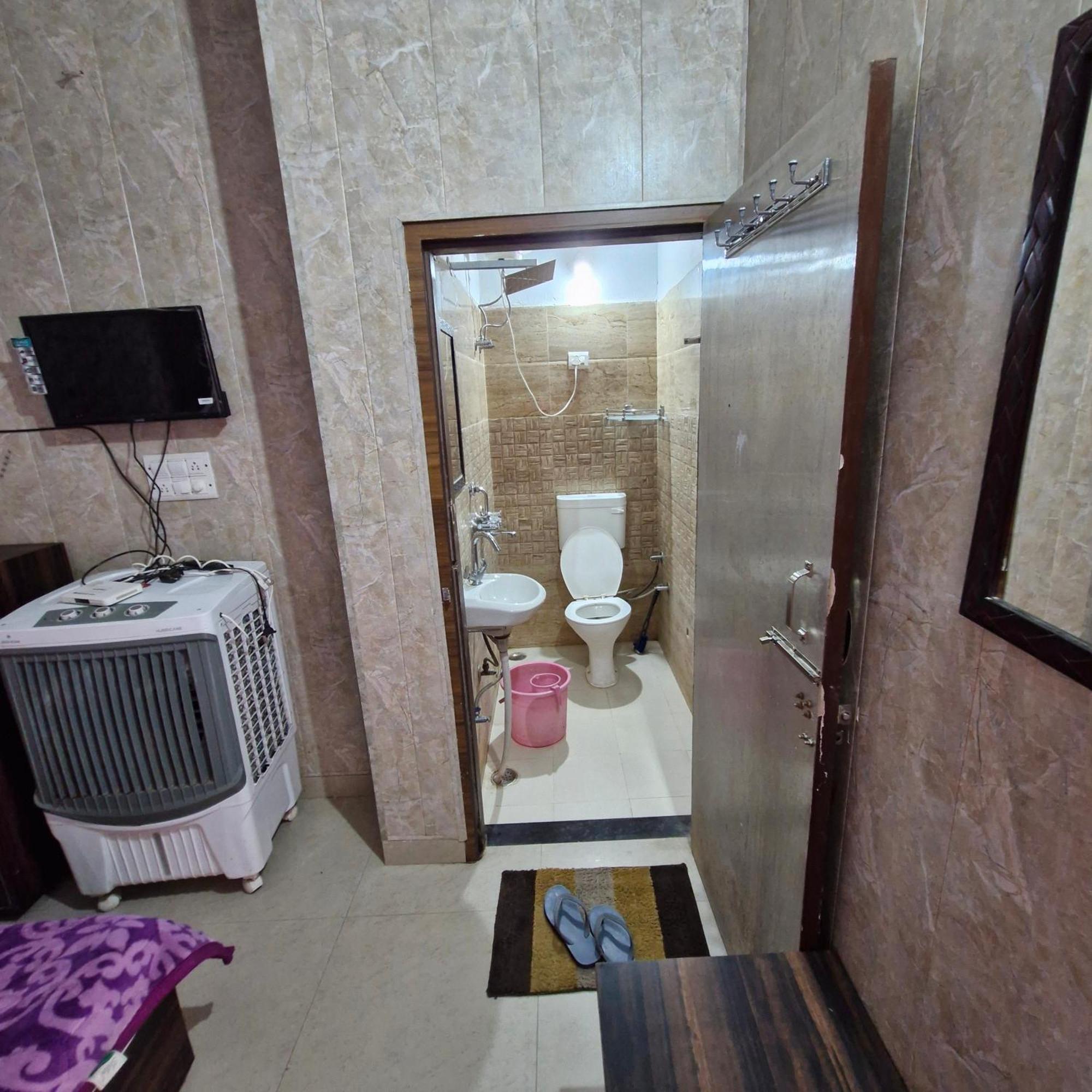 Saatvik Homestay カトラ 部屋 写真