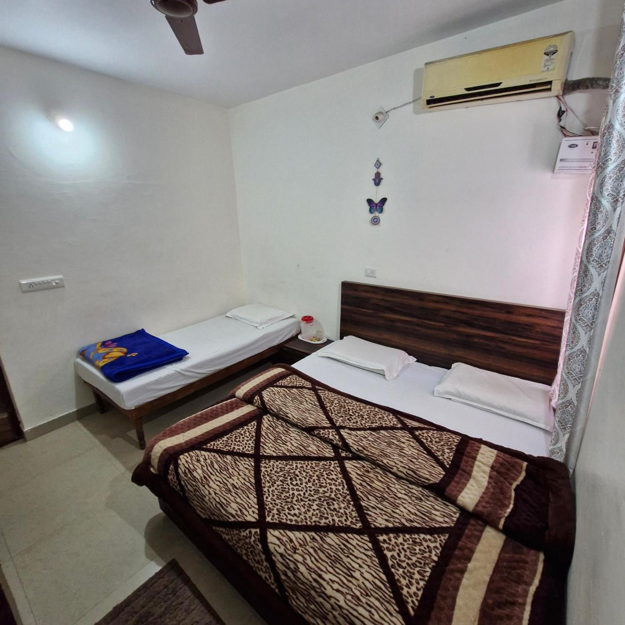 Saatvik Homestay カトラ 部屋 写真