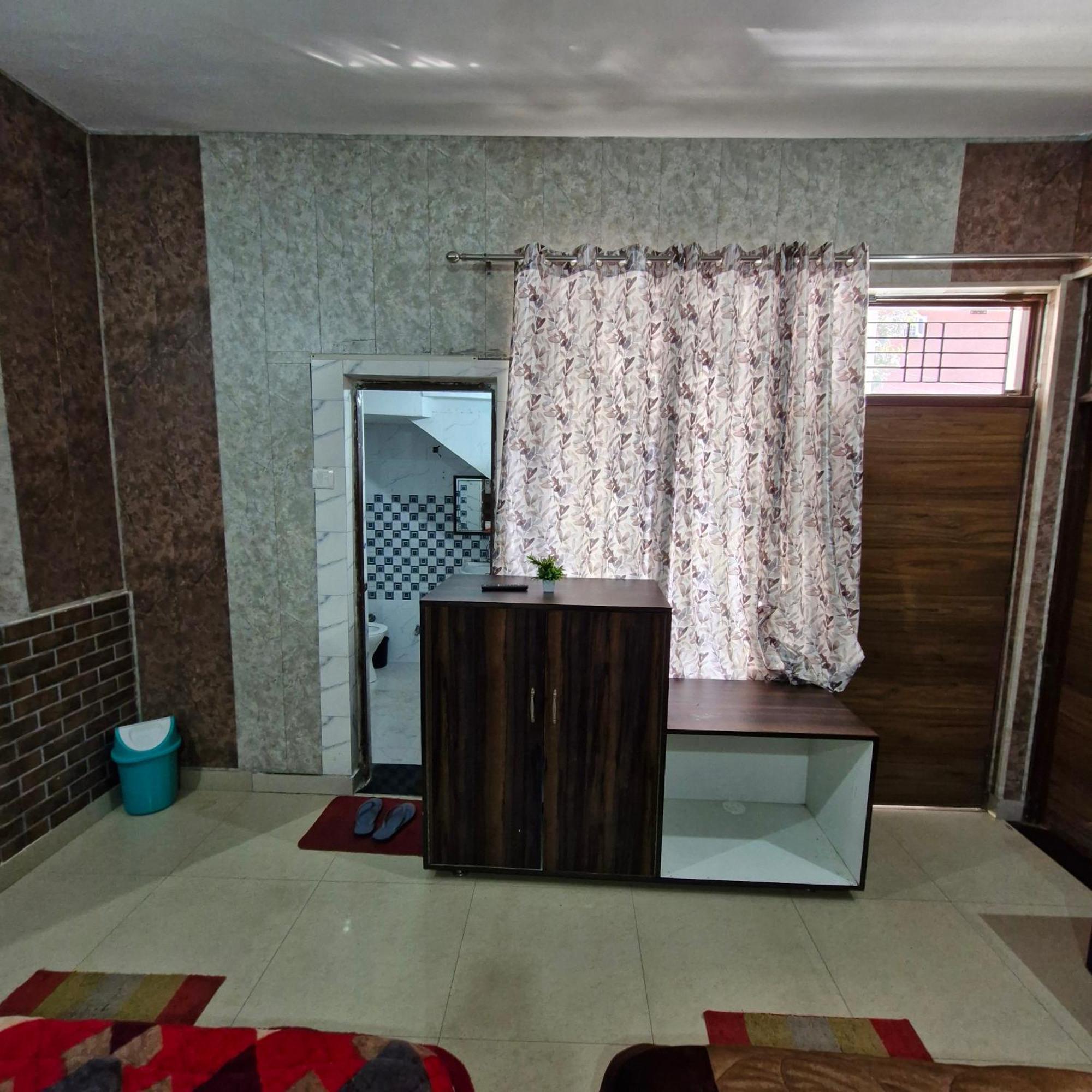 Saatvik Homestay カトラ 部屋 写真
